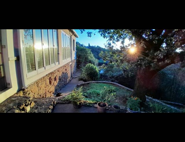 2 BEDROOM HOUSE FOR SALE IN KENSINGTON